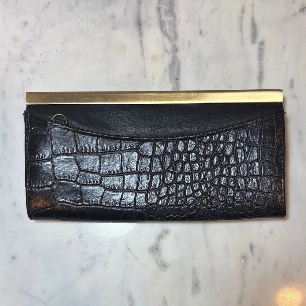 Buxton Faux Crocodile-Embossed Wallet/clutch 🐊